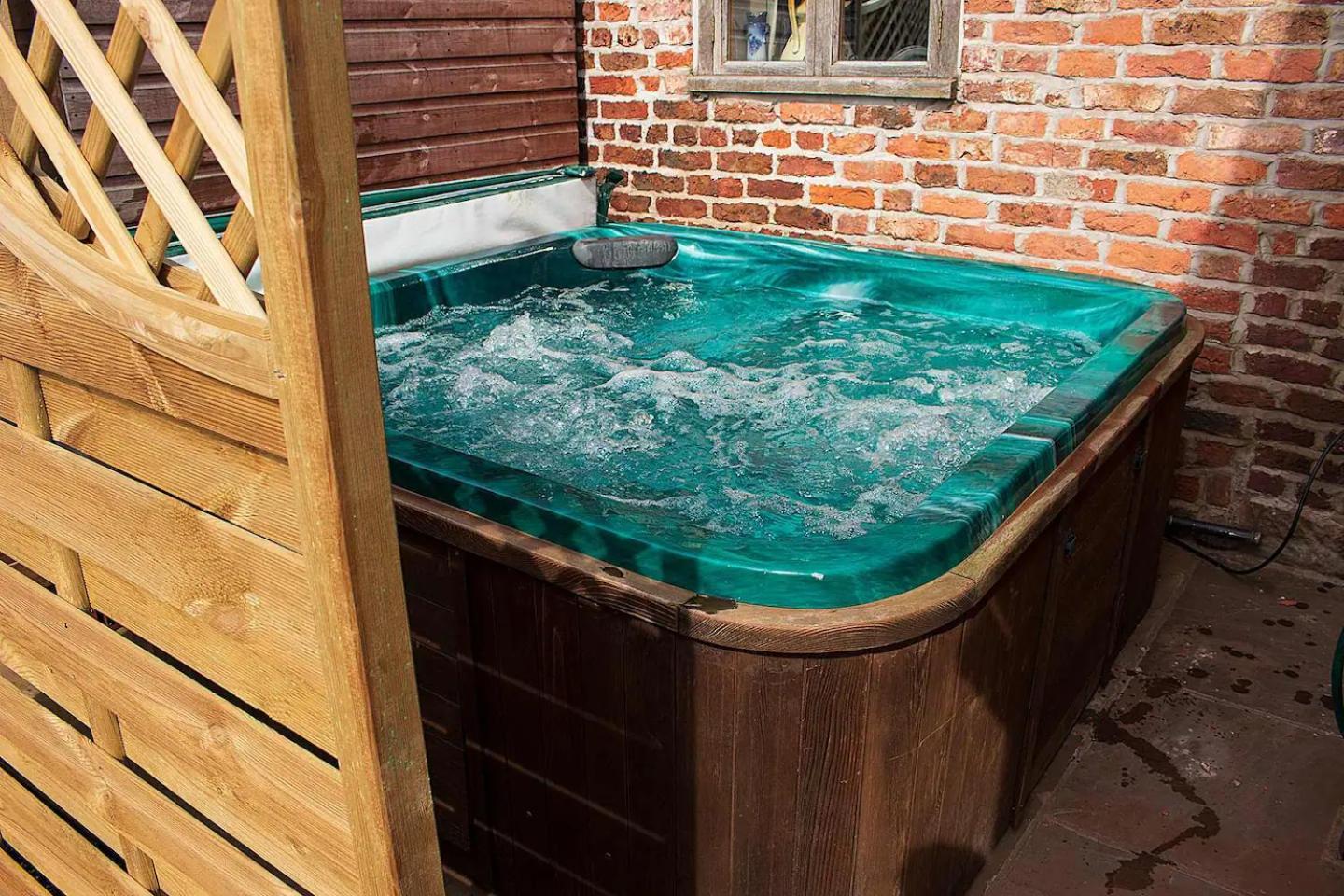 הוילה וויראל The Old Mill Barn With Hot Tub And Private Use Of Heated Pool מראה חיצוני תמונה