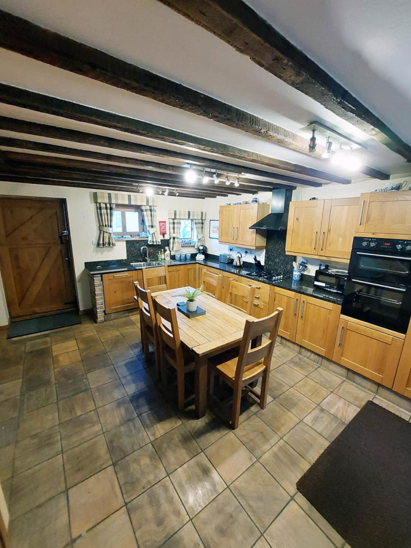 הוילה וויראל The Old Mill Barn With Hot Tub And Private Use Of Heated Pool מראה חיצוני תמונה